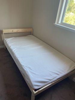 Twin mattress + topper + frame