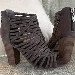 Guess Wedges Sz 6-6.5