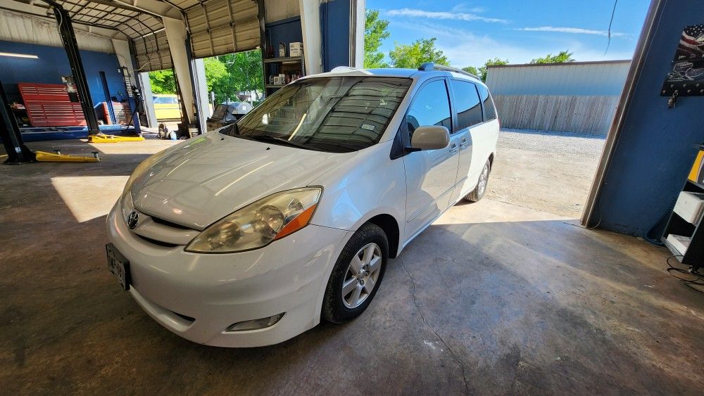 2008 Toyota Sienna