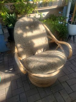 Rattan Swivel  lounge chair with original cushion