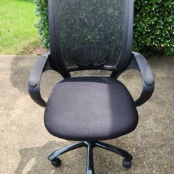 Office Chair - Adjustable Height 