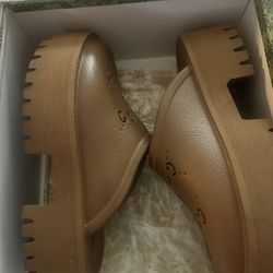 New Gucci Women’s platform G Lug Sole Sandals 