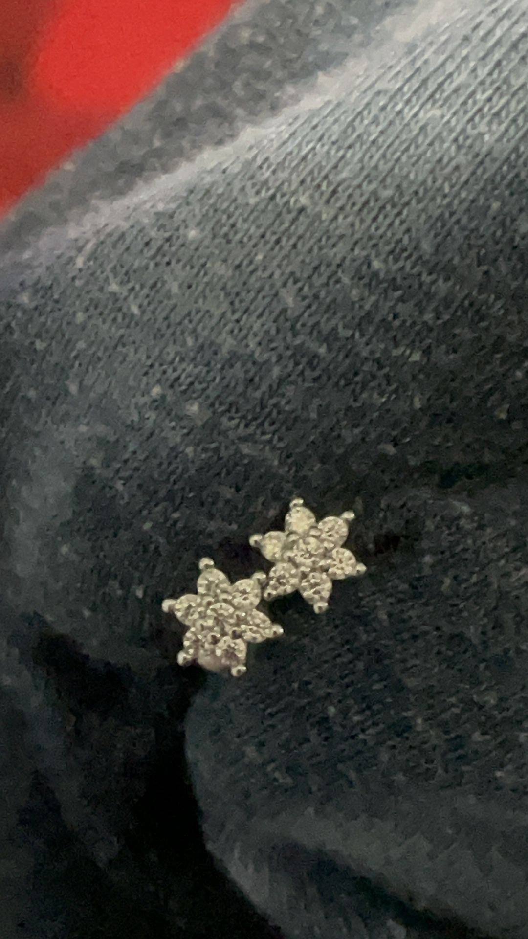 Diamond cluster studs