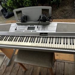 Yamaha Keyboard 