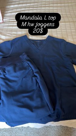 Scrub Set navy mandala