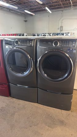 Electrolux laundry very nice shape we install asap take all cards 💳