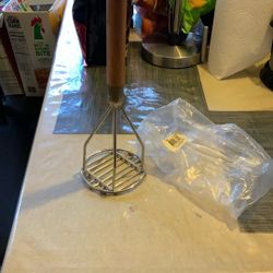 18” Round Potato Masher New 