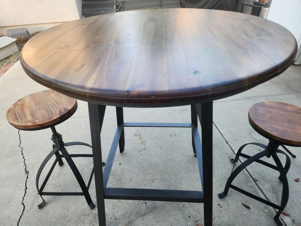 Solid Wood Hightop Table With Two Adjustable Stools