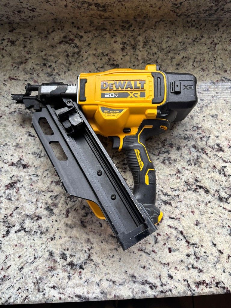DEWALT 30G