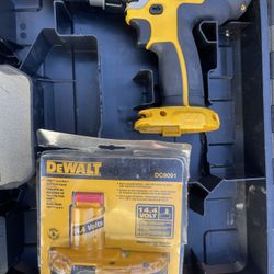 Dewalt Drill With New Battery No Charger