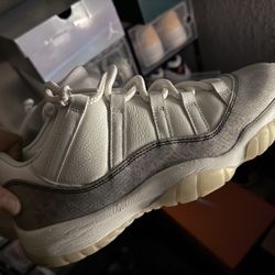 Jordan 11 CNY Year Of The Snake Size 11