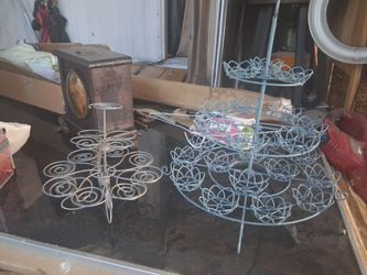 Metal Wire Cupcake Stands Set of Two