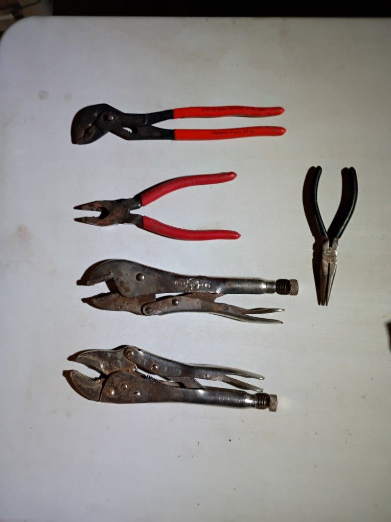 Random Wrenches