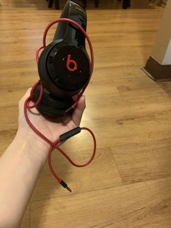 Beats Solo 3 wireless- Red and black
