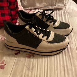 Michael Kors Size 10