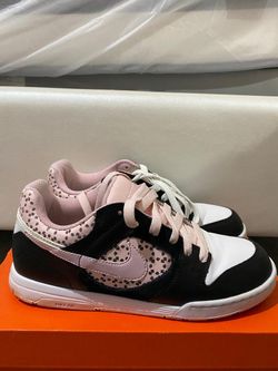 Nike sneakers for women (9.5)