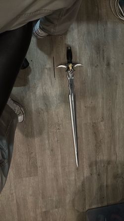 Fantasy Decorative Dagger with Ornate Guard