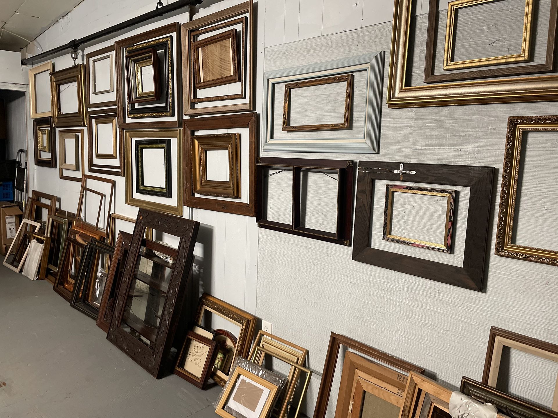 Vintage / Antique Artist Specialist Picture Frames Gold Ornate Wood Gesso Filigree Mirrors Art & More!