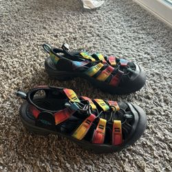 Size 7 Rainbow Tie-Dye Keen’s