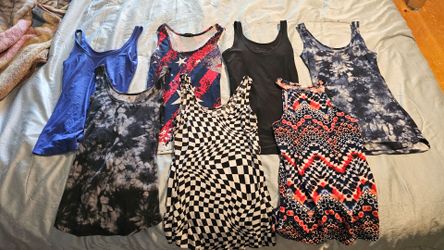 Women's Tank Top Bundle – 7 Pieces