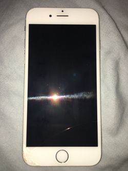 Sprint IPhone 6 16gb minor crack