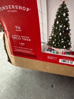 7.5ft Wondershop Alberta Spruce Unlit Artificial Christmas Tree - Complete Set