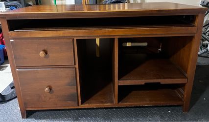 Computer desk