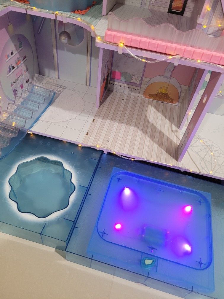 Doll HOUSE