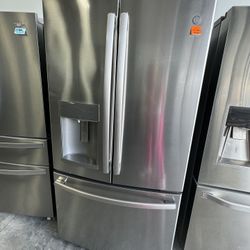 REFRIGERATOR 