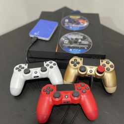 Ps4 + Controllers + Headphones + Games + Terabyte Memory