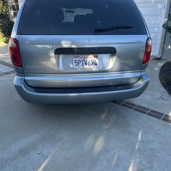 2005 Dodge Caravan
