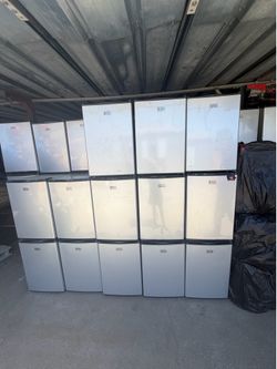 Black decker Mini fridges 48 UNITSS!!