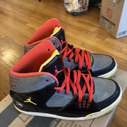 Vintage Nike Air Jordan SC basketball shoes