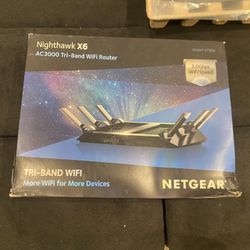 Nighthawk X6 AC3000 Tri-band Wi-Fi Router