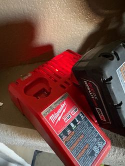 Milwaukee battery/charger