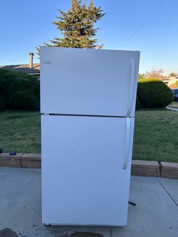 Frigidaire Fridge - Working