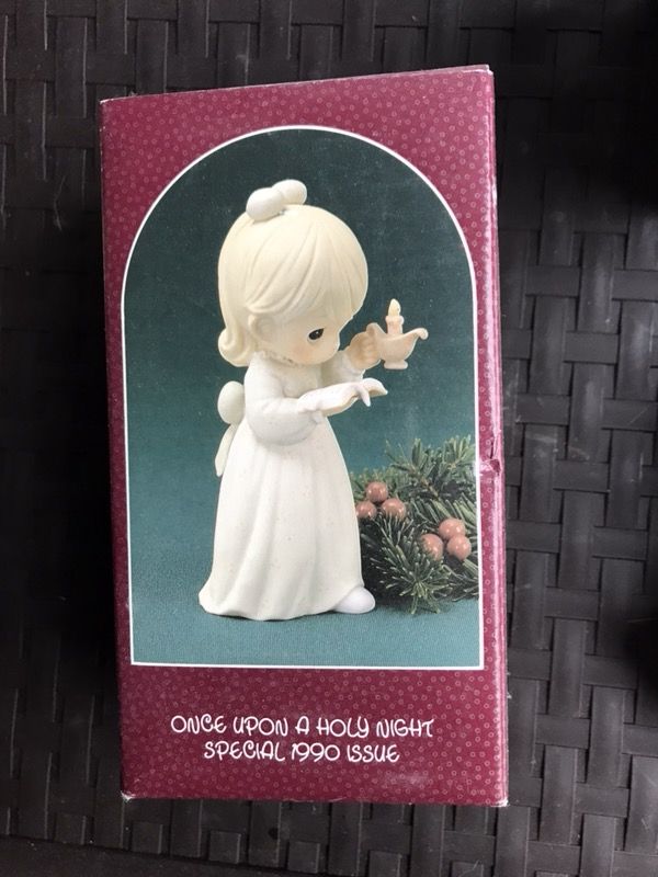 Precious moments figurines 1990 and believing in miracles