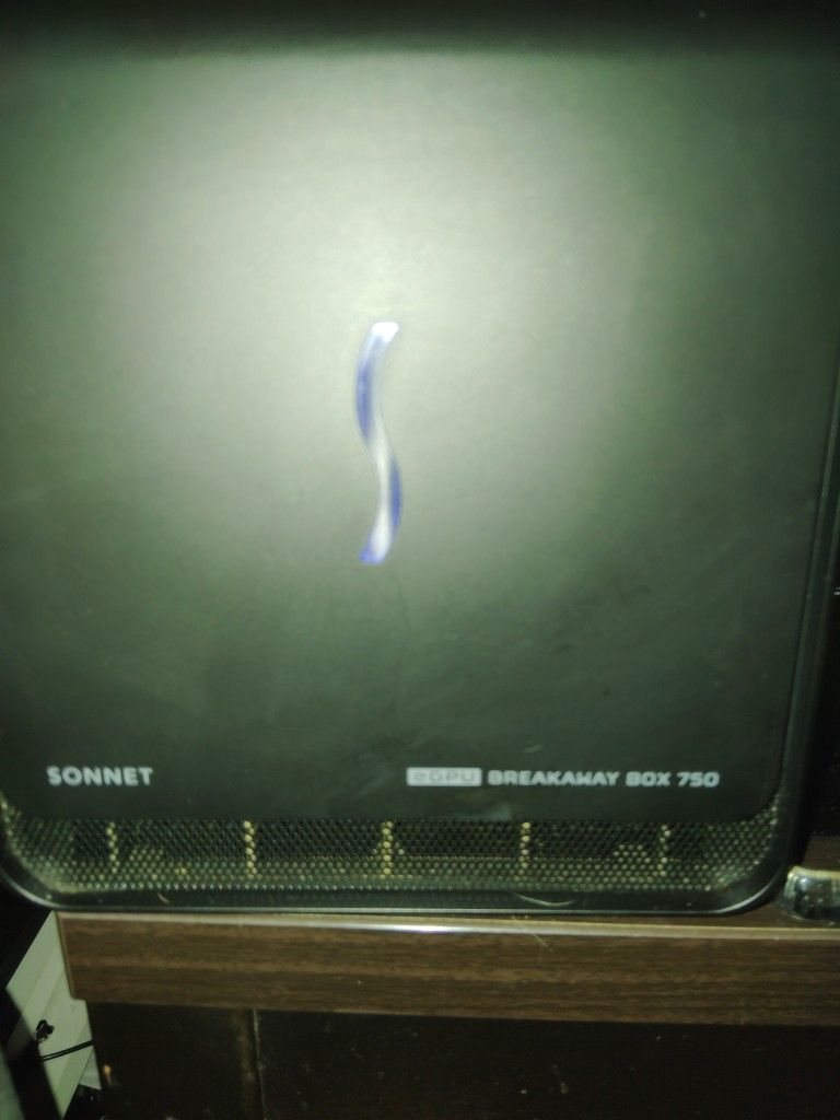 Sonnet Breakaway 750 eGpu Box