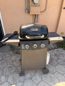 Dyna-Glo 3-Burner Gas Grill