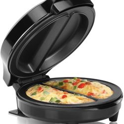 Holstein Housewares 2-Section Omelet Maker – Black