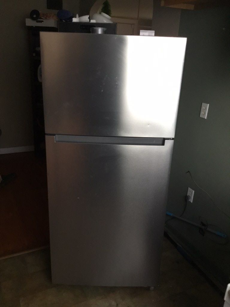 Refrigerator 