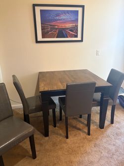 Dining table & 4 chairs