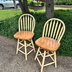 Wooden barstools 