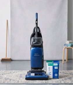 ROYAL PRO SERIES VACUUM CLEANER with 6 extra original bags