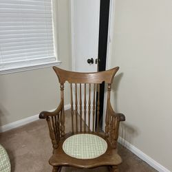 Antique Rocking  Chair 