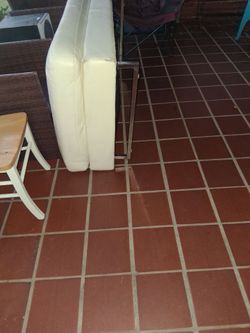 Leather Divian/Setee