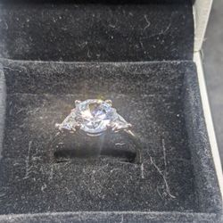 925 Crystal Ring Size 7 