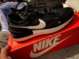 Nike waffle size 8 woman’s