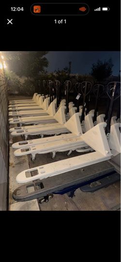 Crown pallet jacks