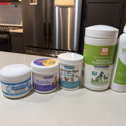 Pet Grooming and Cleaning Bundle for Dogs & Cats